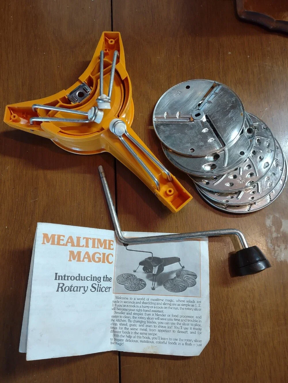 Vintage Moulinex Mouli-Julienne 445 Orange Rotary Food Grater 5 Discs France